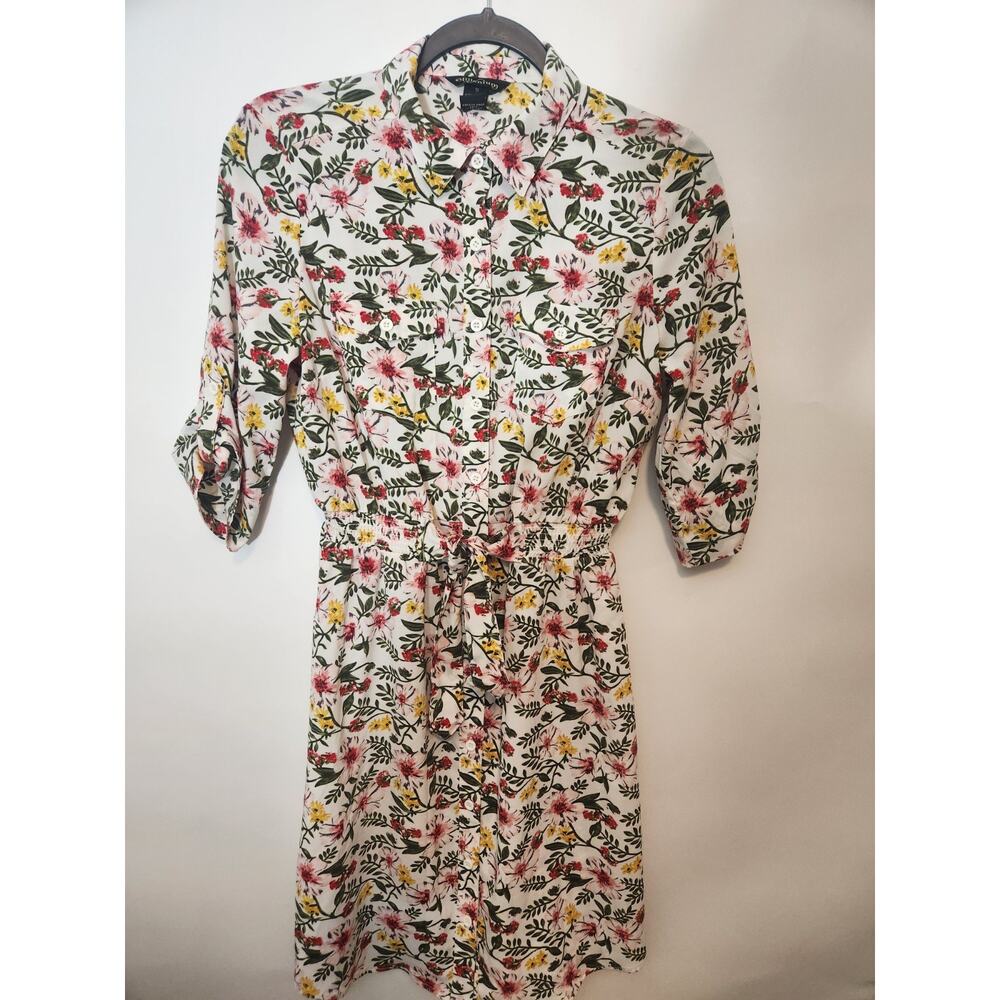 Millenium Dress Size S 3/4 Sleeve multicolor Floral Pattern Paisley Button Down